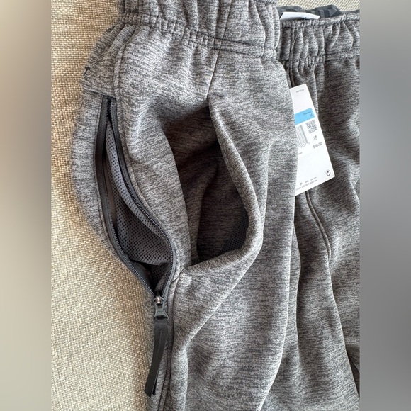Nike Men’s Therma-FIT Joggers NWT, size M, color heathered gray - Picture 9 of 15